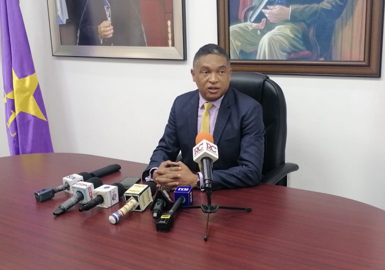 Yván Lorenzo anuncia aspiraciones a la Secretaría del PLD