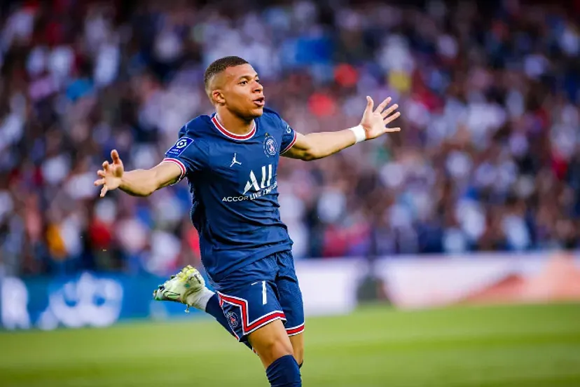 Mbappé ya es oficialmente jugador del Real Madrid, el gesto del club antes de su presentación