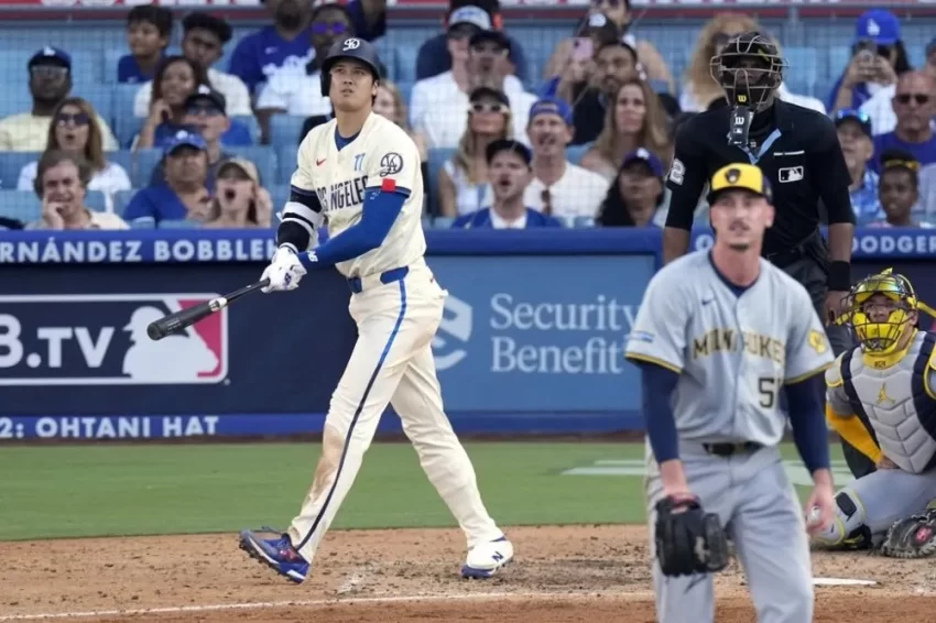 Ohtani y Vargas aportan jonrones en la 8va para que Dodgers se impongan a Cerveceros