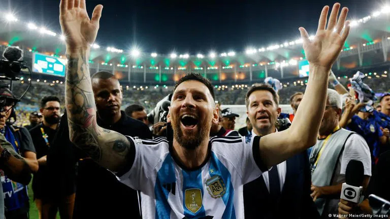 Argentina a semifinales de Copa América al vencer 4-2 a Ecuador