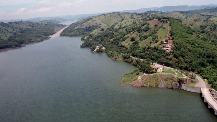 Indrhi informa que sistemas de riego se encuentran operando con normalidad, tras paso huracán Beryl