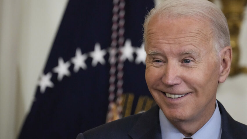 Los asesores de Biden ocultaron durante un año los signos de su envejecimiento
