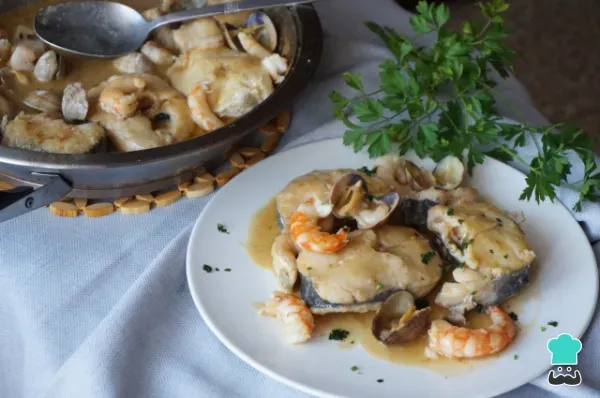 Receta de Merluza con salsa marinera
