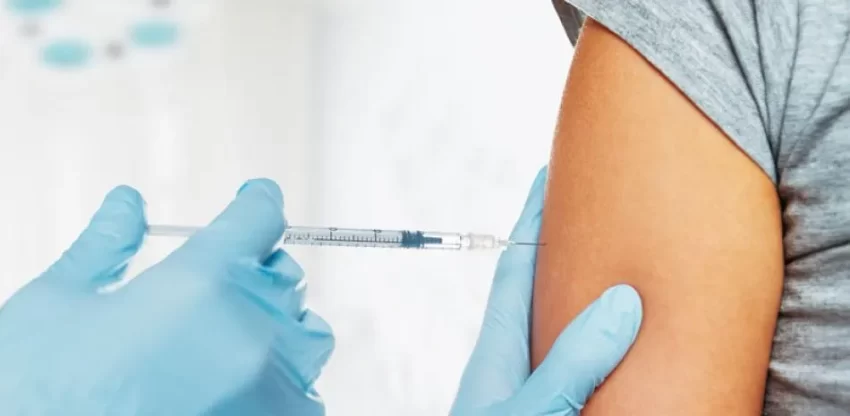 La OMS pide impulsar las vacunas contra el VPH para reducir el cáncer cervical en mujeres