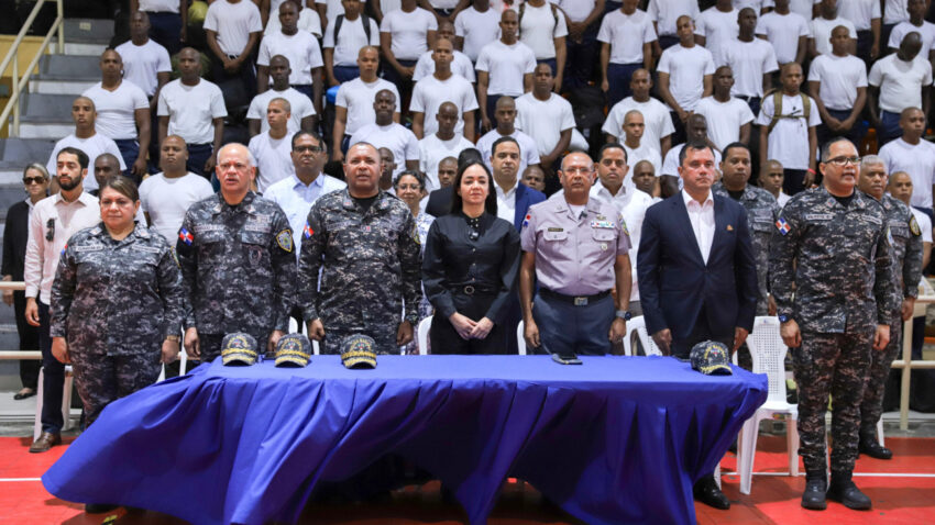 Ministerio Interior y Policía recibe 775 nuevos cadetes más para fortalecer reforma