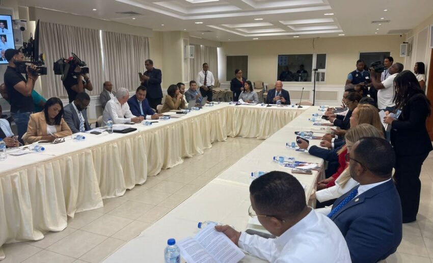 Antoliano Peralta comparecerá el lunes ante el Congreso para explicar reforma constitucional