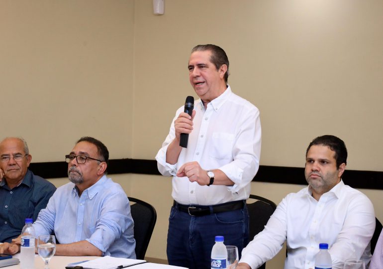 Francisco Javier adelanta plataforma de oposición para acompañar reclamos población