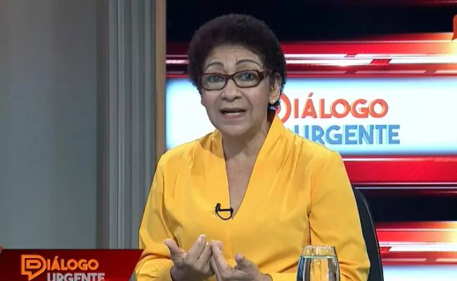 "Si hay que pelear, peleamos hasta dentro de un saco" dice María Teresa Cabrera al valorar renuncia de vicealcaldesa de La Vega