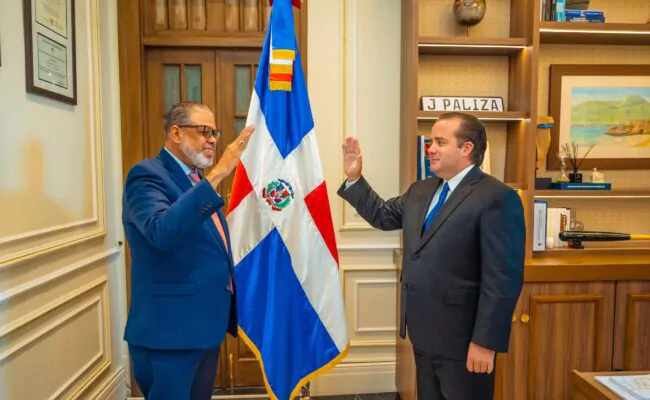 Paliza juramenta a Modesto Guzmán como Director General de Desarrollo de la Comunidad