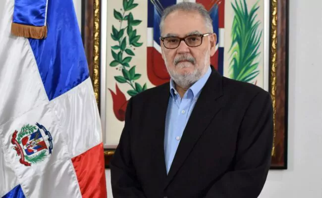 Miguel Ceara Hatton es designado Superintendente de Salud y Riesgos Laborales