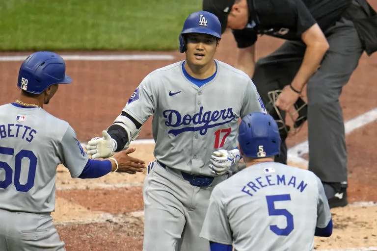 Shohei Ohtani SONÓ jonrón 44 con Dodgers en MLB