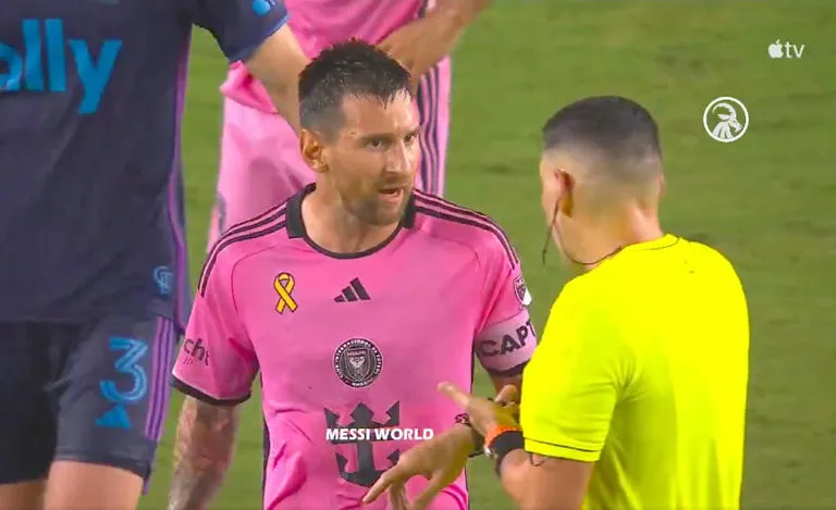 Polémica con Messi ante Charlotte