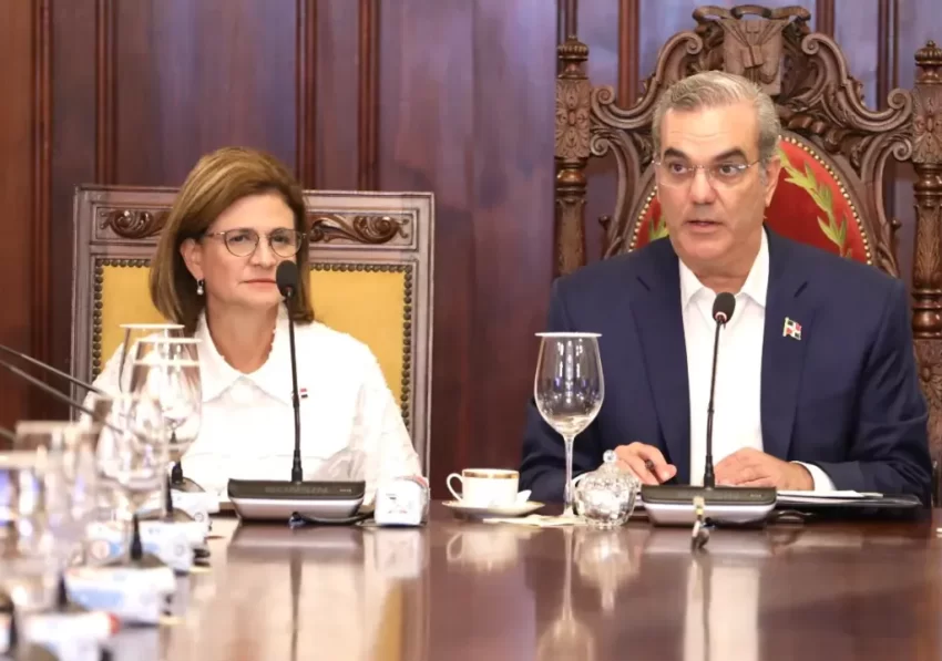 Abinader encabezará un Consejo de Ministros este domingo en SDE