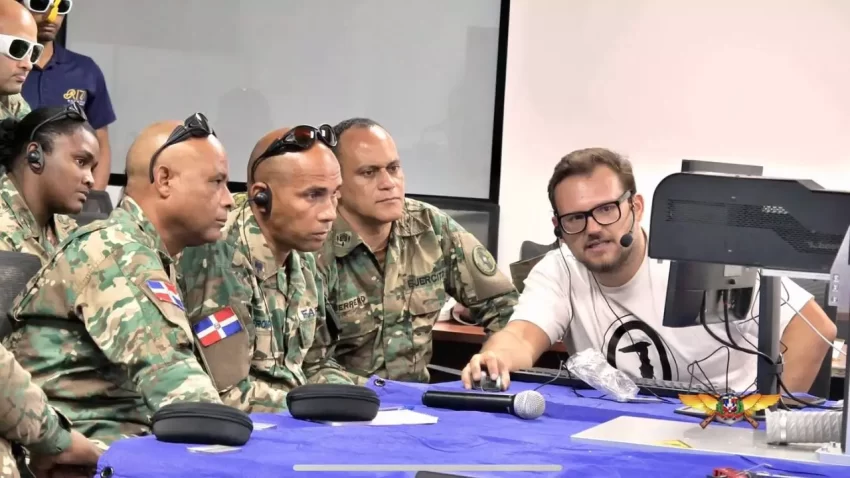 Capacitan técnicos militares y policiales en rastreo de armas y municiones