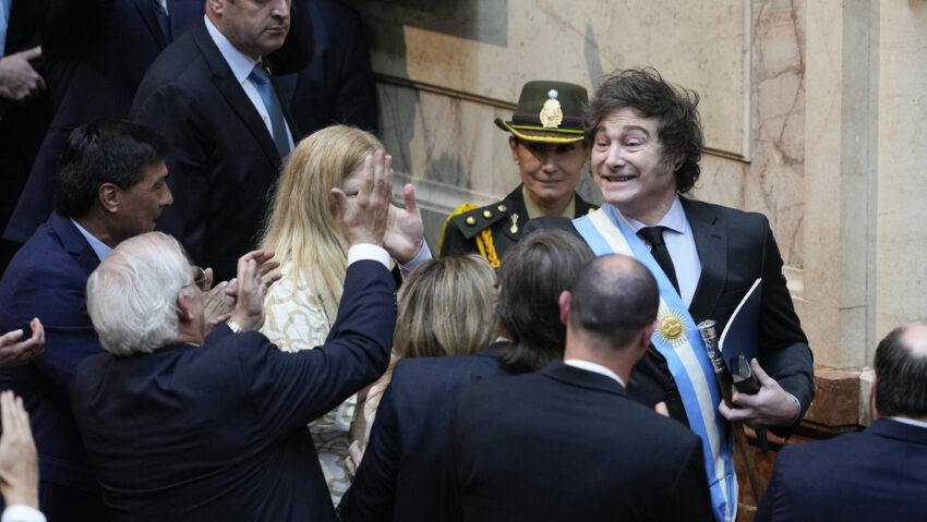 Milei agasaja con un asado a los 87 diputados que acompañaron su veto al aumento para jubilados