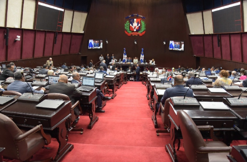 Diputados conforman sus 52 comisiones; PRM presidirá 35; FP a la cabeza de 8 y el PLD de 4