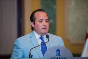 Diputados del PRM acuerdan eliminar 20 curules; presentan propuesta a Paliza