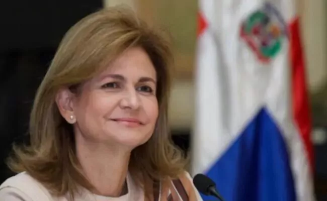 Vicepresidenta Raquel Peña desmiente dificultades en centros escolares públicos