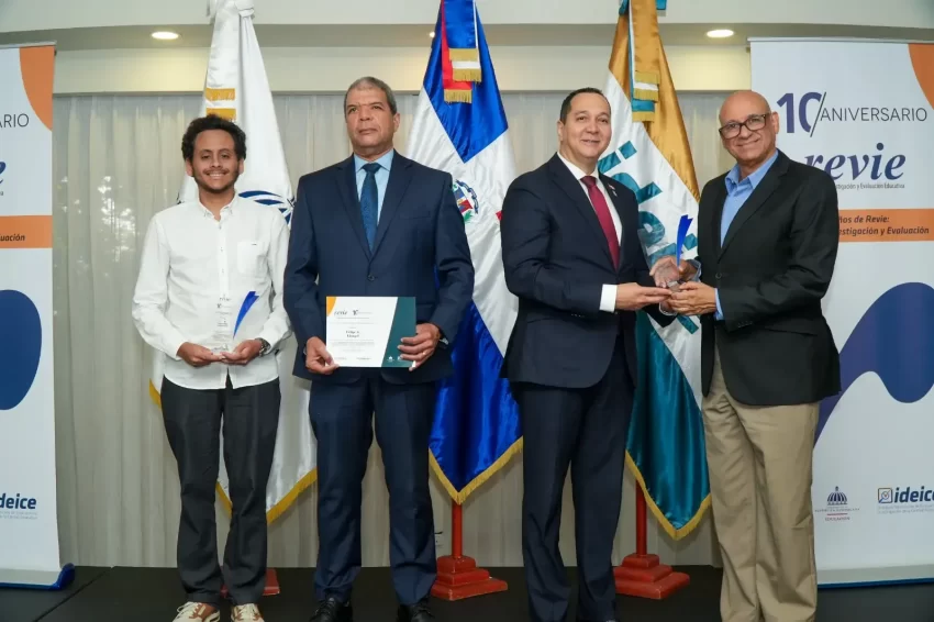 La revista Revie cumple 10 años