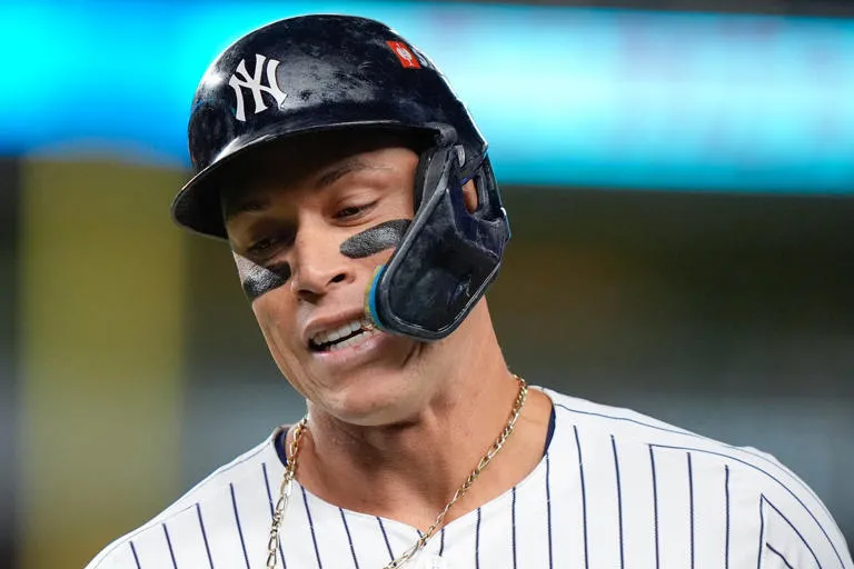 Judge y Rodón fallan, Yankees pierden el Juego 2 ante los Reales en la Serie Divisional