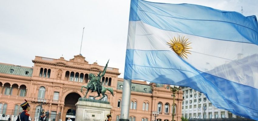 El Gobierno argentino echará a quien llamó a las Malvinas con su nombre inglés en un comunicado