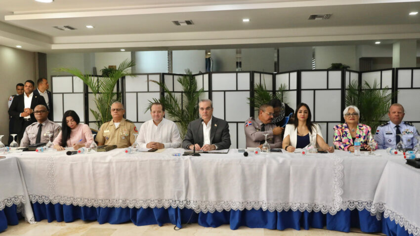 Presidente Abinader encabeza reunión de seguimiento al Plan de Seguridad Ciudadana