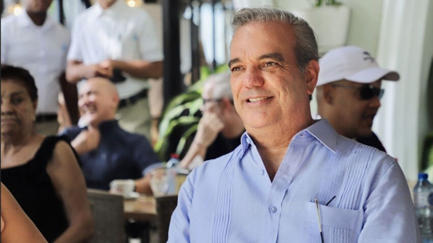 Presidente Abinader retoma actividades de fin de semana