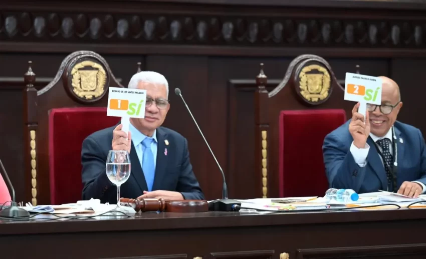 Aprueban primera lectura reforma constitucional, prohíbe reelección