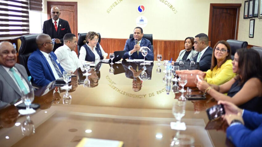 Superintendencia de Seguros y Anaprose colaborarán para agilizar procesos y dinamizar sector