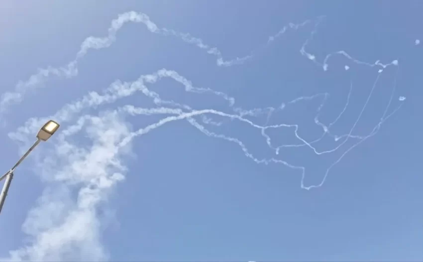 Israel neutralizó un ataque con misiles lanzado desde el Líbano y desmanteló un depósito de armas de Hezbollah