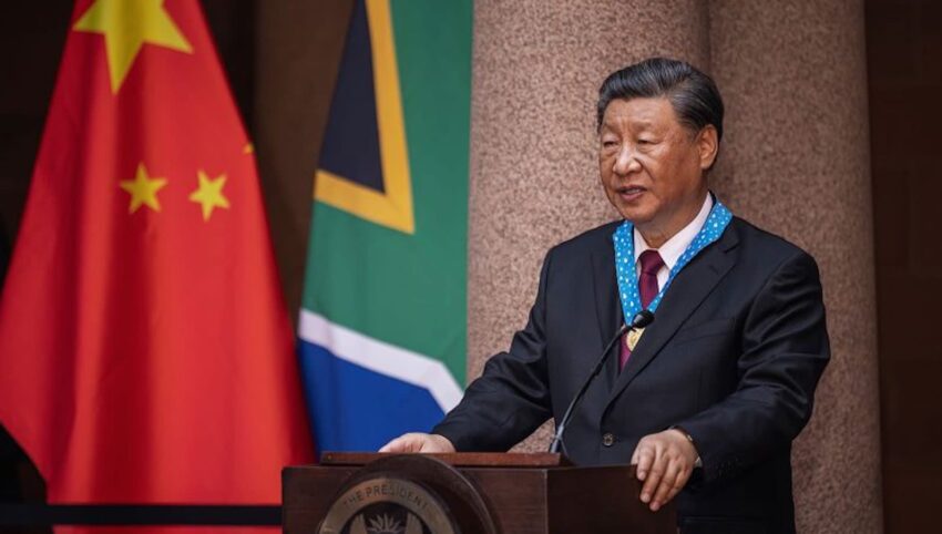 Xi Jinping se reúne con Narendra Modi en la cumbre de los BRICS