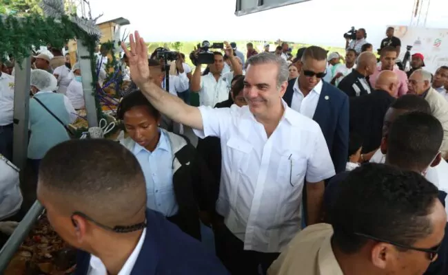 Abinader inaugurará este miércoles diez obras en las provincias de Pedernales, Azua y Peravia