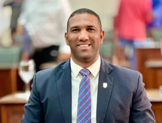 Tras 19 años de militancia en el PLD, renuncia el regidor Ariel Gutiérrez