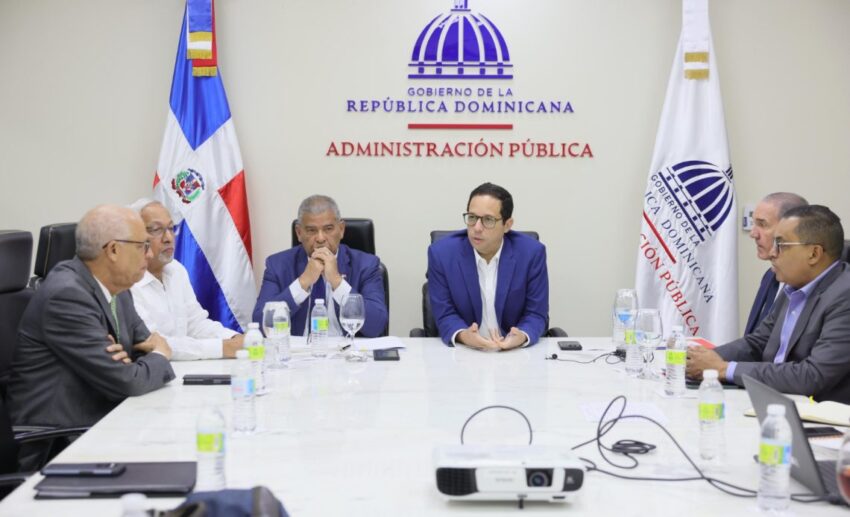 Realizan primera reunión de coordinación para la fusión Minerd-Mescyt