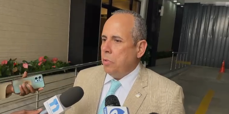 Legislador pide Abinader aproveche renuncia de Pimentel y nombre dirigente PRM