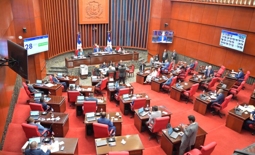 Senado aprueba en primera lectura Ley declara el 23 de septiembre Día Nacional del Pelotero