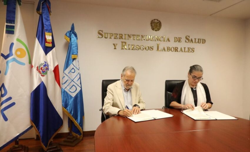 SISALRIL y PNUD firman acuerdo de cooperación de transformación digital