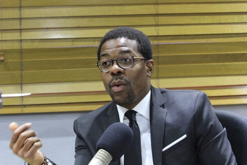 Periodista Rafael Linares felicita a la SISALRIL por fomentar el traspaso digital