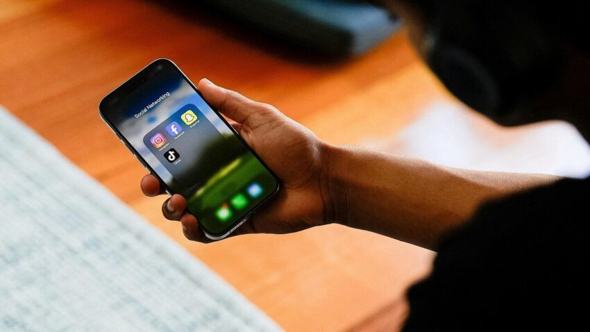 Este es el primer país en aprobar una ley que prohíbe las redes sociales a los menores de 16 años