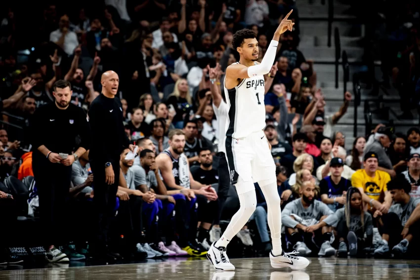 Wembanyama alcanza un récord personal por segunda noche consecutiva en la victoria de Spurs