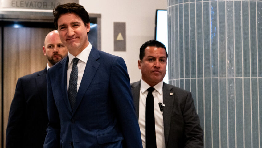 Trudeau visita a Trump en Mar-a-lago en medio de fuertes amenazas arancelarias