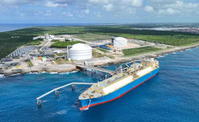 AES Dominicana trabaja para normalizar las operaciones de la terminal de AES Andrés