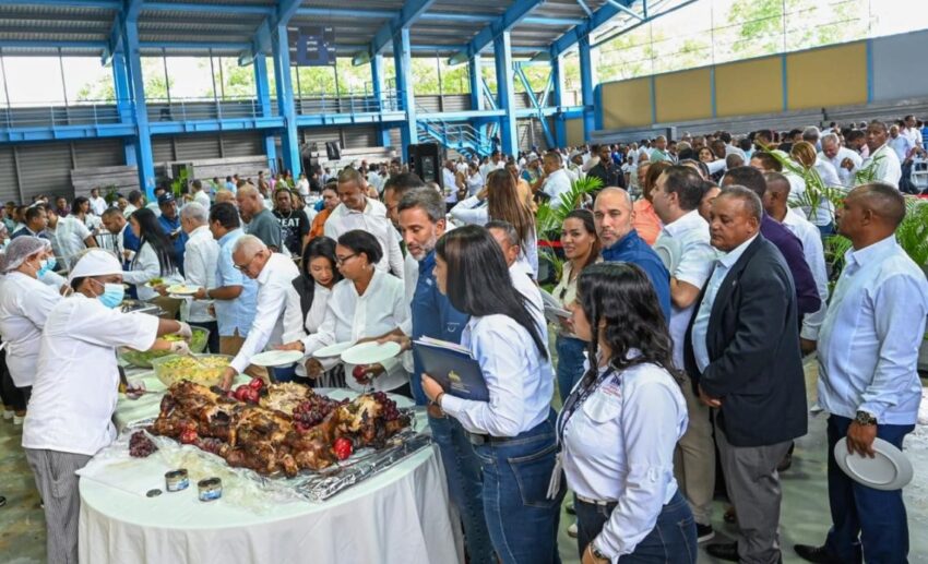 Comedores Económicos asistirán este fin de semana con alimentos asistentes a feria turística en Cotuí