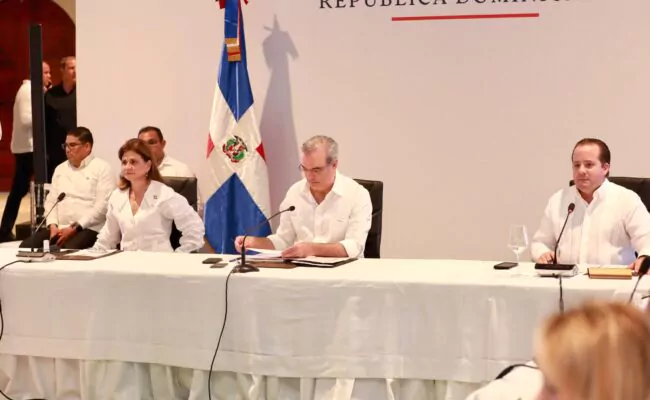 Gobierno afirma ha invertido más de 25 mil millones en San Cristóbal; Abinader encabeza actos con motivo a aniversario de la Constitución
