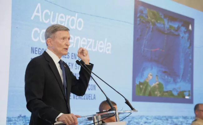 Gobierno defiende acuerdo con Países Bajos; canciller dice RD gana 11 millas náuticas cuadradas de área marítima