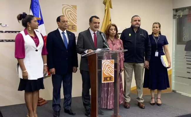 Román Jáquez seguirá presidiendo la JCE y el Pleno conformado por tres de los actuales titulares