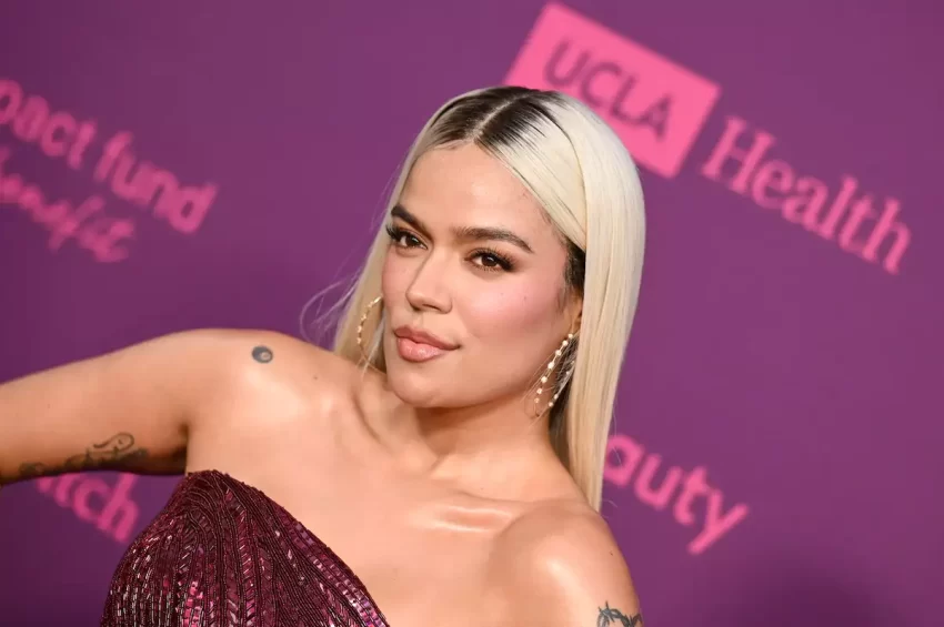 Karol G se disculpa por su nueva canción '+57', tachada de sexualizar a menores