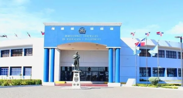 Dirección de Pasaportes alquila edificio por casi RD$700 millones por cinco años