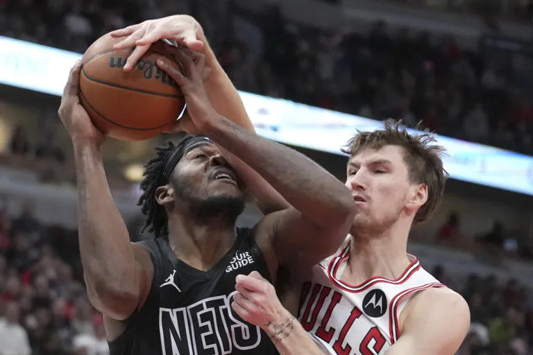 Giddey logra un triple-doble y Bulls superan 128-102 a Nets