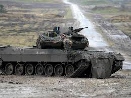 Drones rusos calcinan un tanque Leopard